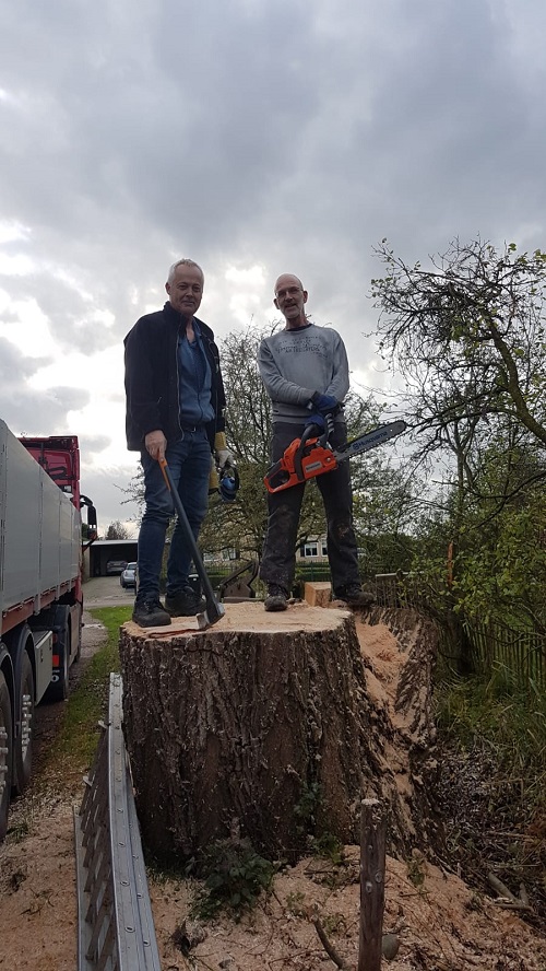 partners in crime: een zager en de bediener van de kraan